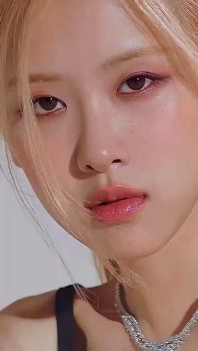 Roseanne Park : r/CelebrityAsians
