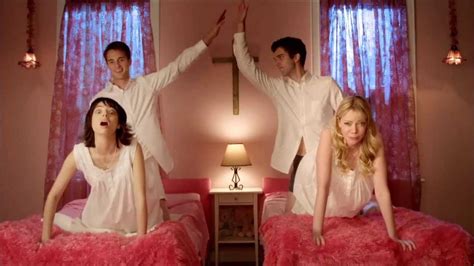 Das Schlupfloch (The Loophole) by Garfunkel and Oates - mit dt ...