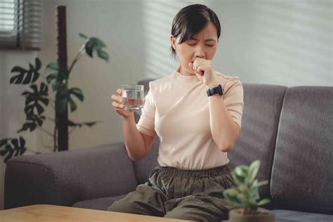 7 Reasons for a Dry Throat