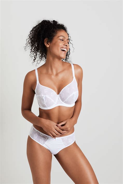 Bravissimo | Fashion | One Represents