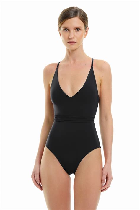 MY NYMPH beach & loungewear