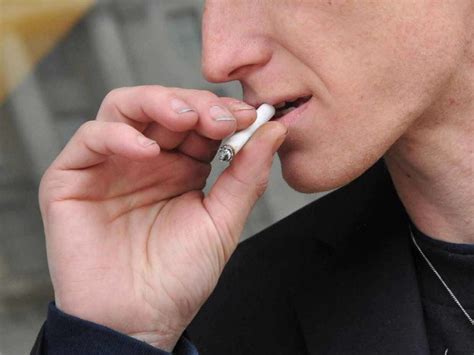 Smoking Prevents Body from Fighting Cancer, New Study Suggests