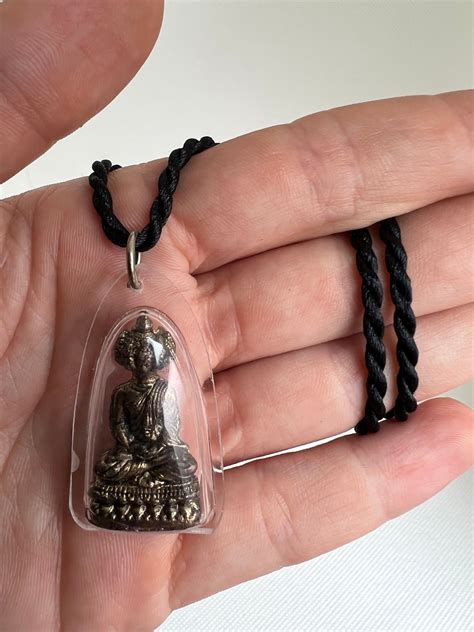 Besondere Thai Amulette aus Bangkok aus dem Wat Pho Handmade - Etsy.de