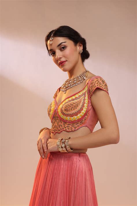 aani lehenga set khokee