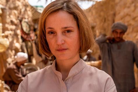 Фильм «Объясни мне, любовь» (2023) - сюжет, актеры и роли, кадры из фильма