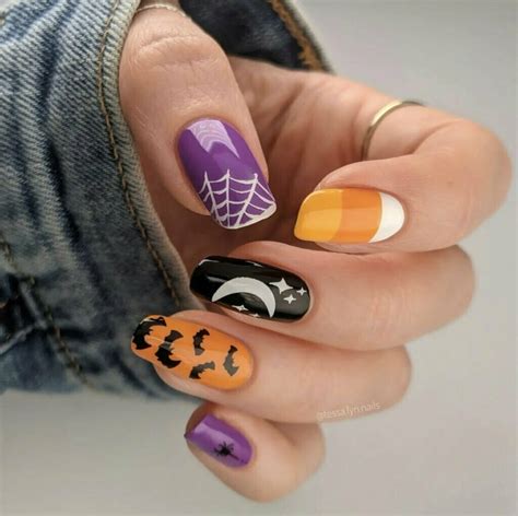 Halloween Nails - 20 Halloween Nail Designs
