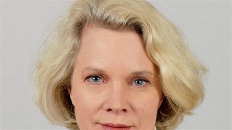 abc managing director calls laura tingle tweet error  judgment