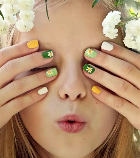 20 stylish designs of nail art for kids and steps to follow – Artofit