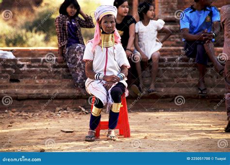 Kayan Lahwi Woman Ethnic Groups of Kayah State of Karen People Wear the ...
