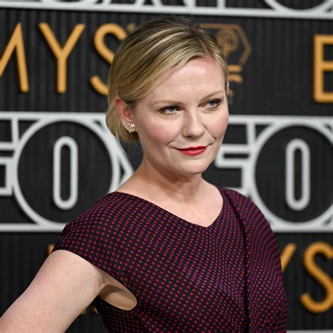 Kirsten Dunst on Bad Boys, Nude Scenes, and Beatnik Boot Camp | Vanity Fair