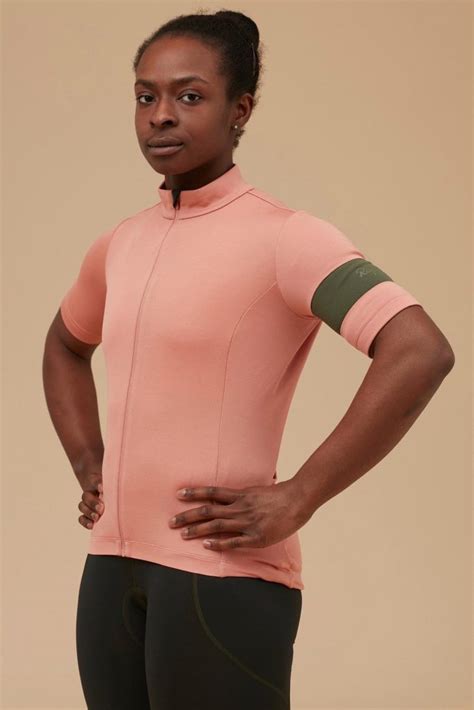 9 Best Women's Cycling Jerseys You'll Love - Femme Cyclist