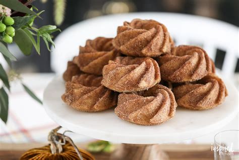 Baked Apple Cider Donuts - easy and flavorful fall recipe