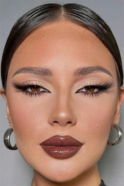 trendy yk makeup      vogue
