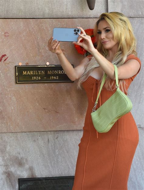 COURTNEY STODDEN at Marilyn Monroe’s Burial Plot in Los Angeles 06/01