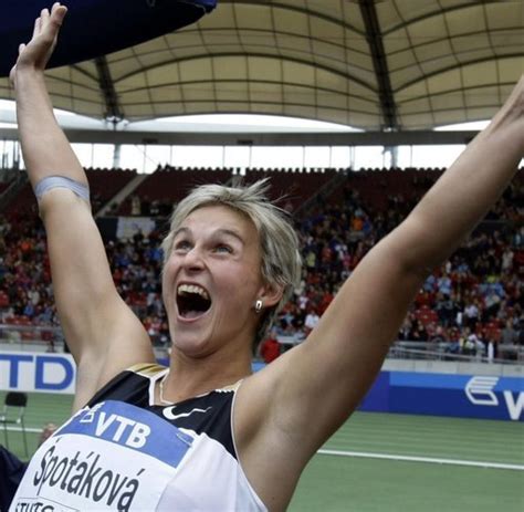 Leichtathletik: Tschechin Spotakova mit neuen Speerwurf-Weltrekord - WELT