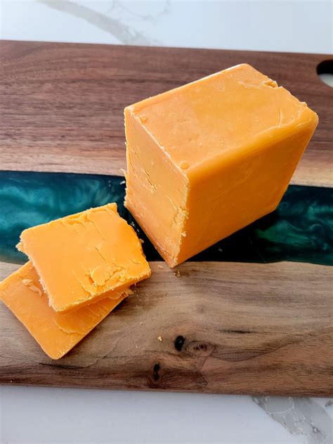 Cheddar Cheese: A history, overview and varieties | mmm... boards