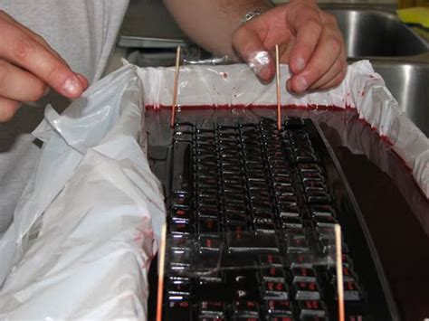 Jelly Keyboard Prank (20 pics)