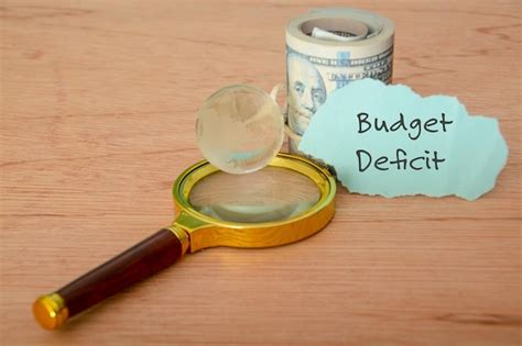 budget deficit images    freepik