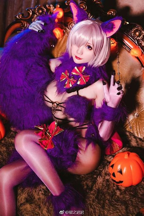 Pin di R18-Cosplayer