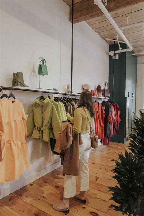 Guide to the best local shops located on 4 st n 2