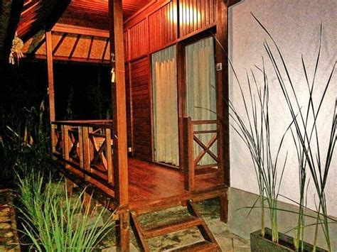 Best Price on Bali au Naturel Beach Resort in Bali + Reviews