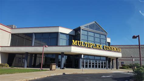 Movie Theater «Farmingdale Multiplex Cinemas», reviews and photos, 1001 ...