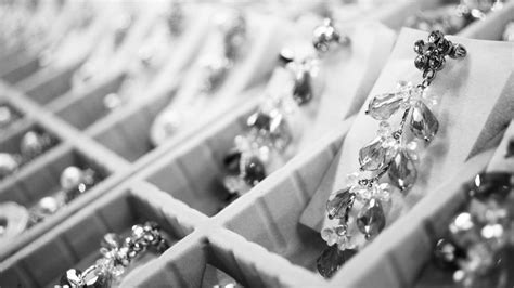 pourquoi opter pour la revente de bijoux en bijouterie idealike