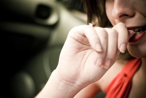 10 Things Insecure People Do That Slowly Destroy Their Lives - LifeHack