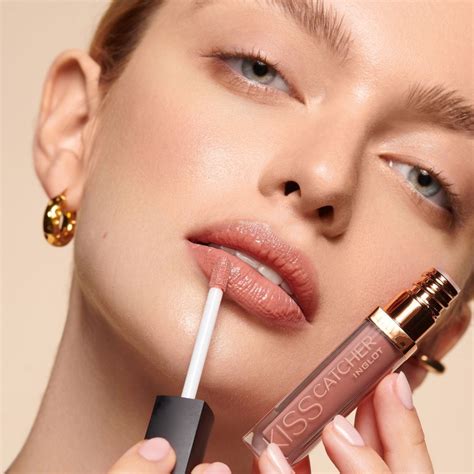 Kiss Catcher Liquid Lipstick Inglot