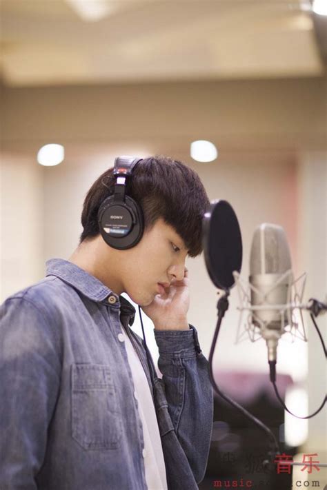 TRENDING] Kris (Wu Yifan) writes his own song for "Somewhere Only We ...