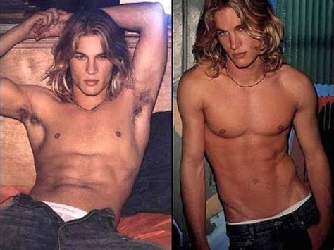 travis fimmel vikings shirtless