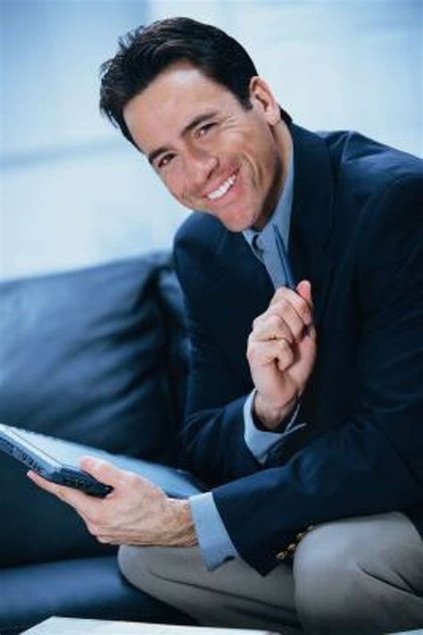 How to Connect an iPad to Comcast Email