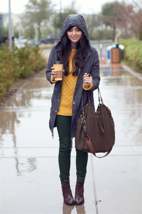12-fall outfits for a rainy day | Rainy day outfit for spring, Rainy ...