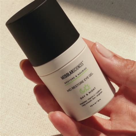 Revitalizing Eye Gel: Brightening Eye Gel