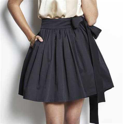 How To Select The Right Skirt As Per Your Body Type! – BMS: Bachelor of ...
