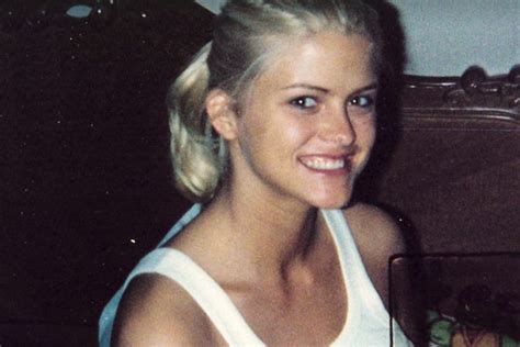 How did Anna Nicole Smith's son die, and where is her…