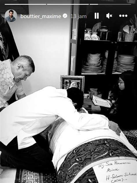 7 Potret Pemakaman Ibunda Maxime Bouttier, Luna Maya Setia Mendampingi