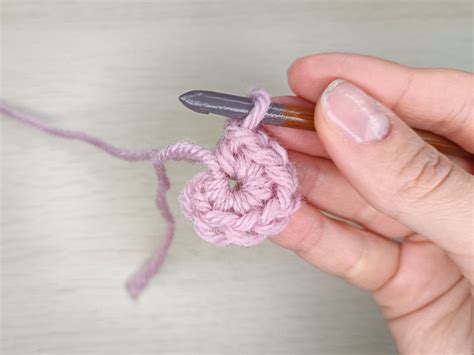 How To Make A Magic Ring In Crochet