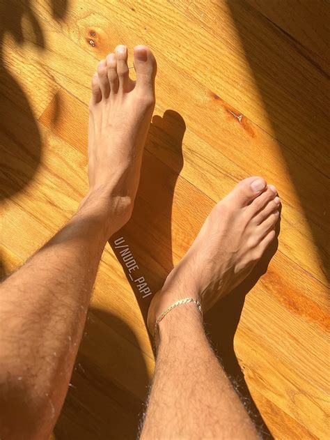 Love my Mexican feet 🇲🇽 : r/latinomenfeet