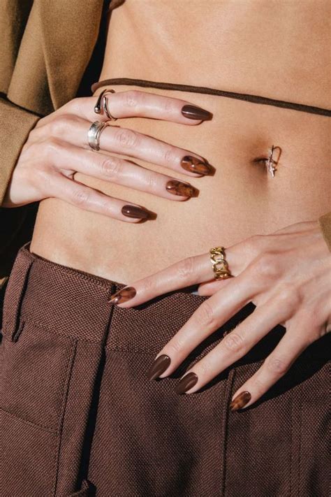 Pin by Violeta on WoW | Brown nails, Stylish nails, Simple nails