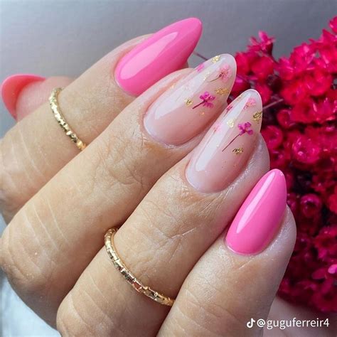 Unhas Amendoadas Decoradas Rosa
