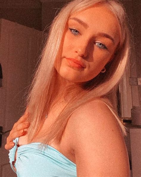 Liv (@liv_bbc_snowbunny) • Instagram photos and videos