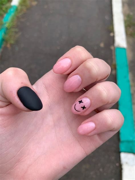 Пин от пользователя Daniela Tomlinson на доске Uñas | Простой маникюр ...