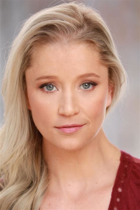 Kristen Renton - FilmAffinity