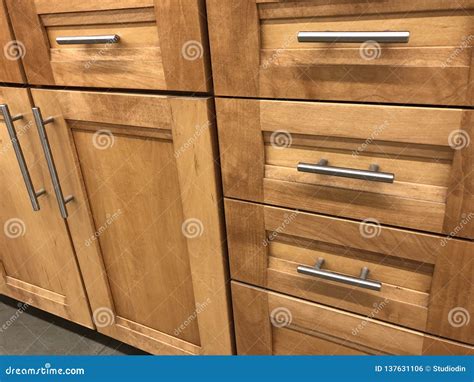 Natural Maple Kitchen Cabinets