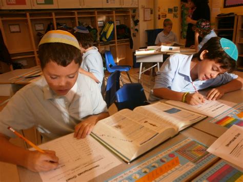 Most students find a subsequently dictionary entry reveals more synonyms than expected 31