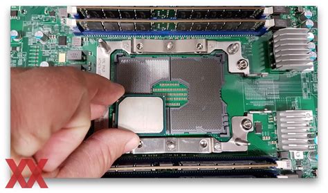 Первый взгляд на огромный сокет LGA 3647 для Knights Landing ...
