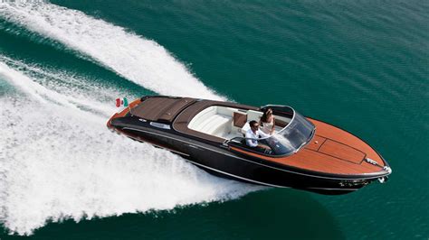 Das neue und klassische Riva Design im Vergleich