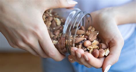 A handful of nuts a day keeps your mind healthy in old age: research ...