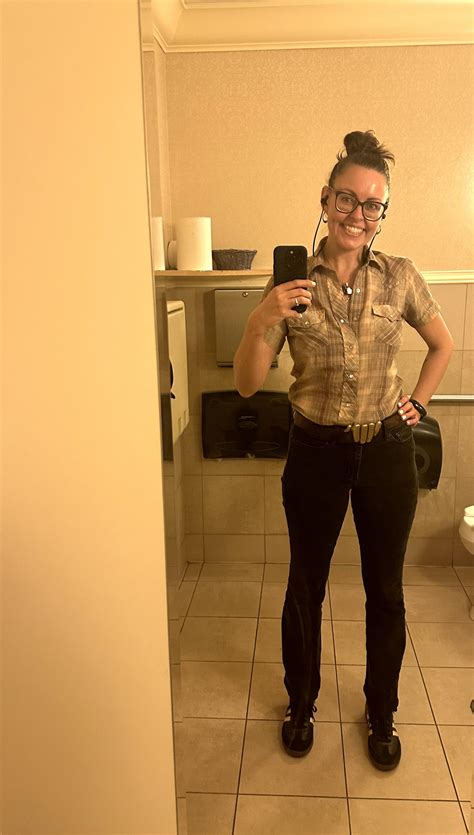 9240 best r/cougars_and_milfs_sfw images on Pholder | Hiding at work to